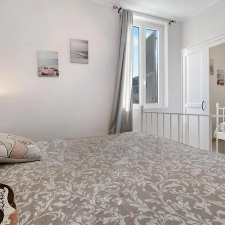 4 Passi Mare 2 아파트 *